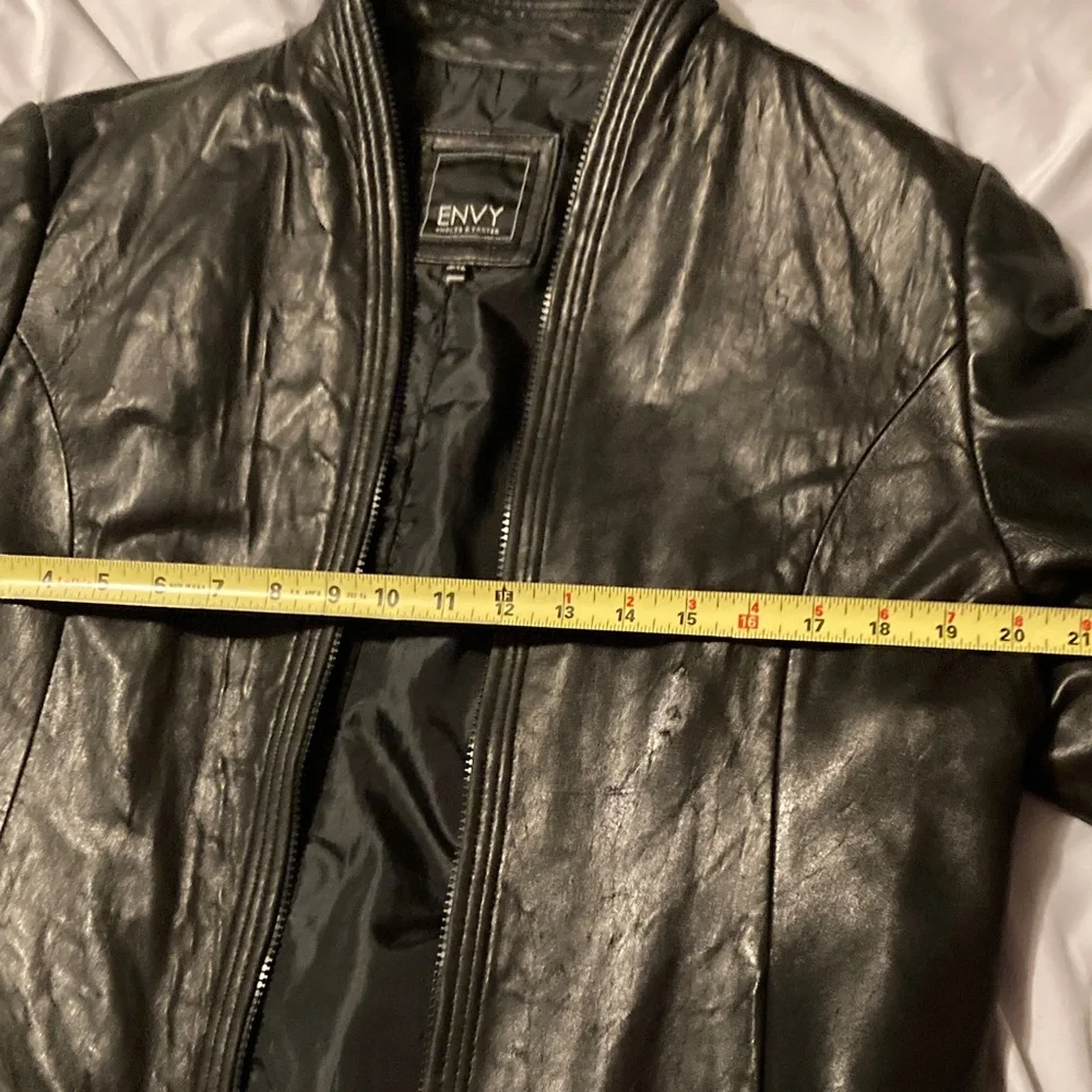 DKNY Women's Sleek Black Leather Jacket - Picture 5 of 10